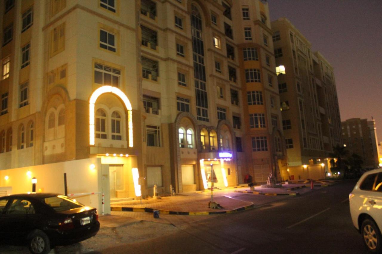 White Moon Al Sadd Aparthotel Doha Exterior foto
